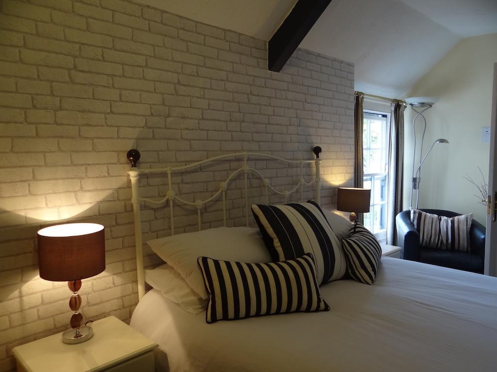 The Dundry Inn Winford Room photo